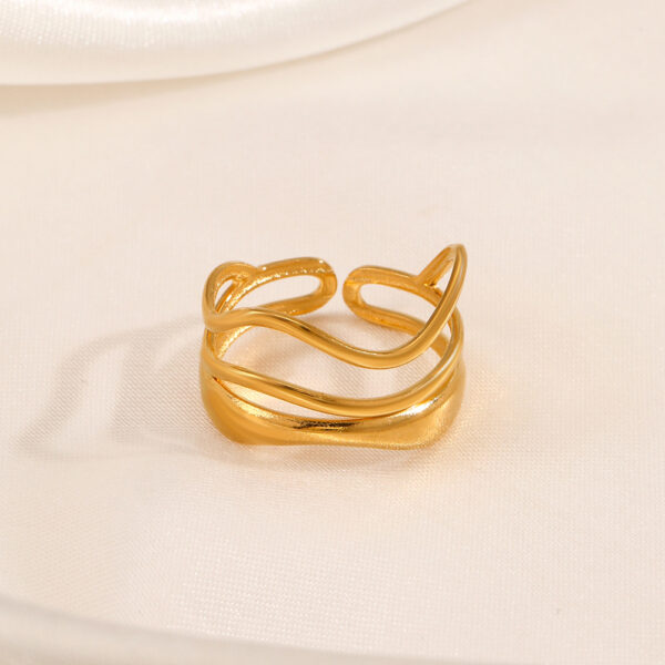 “Triple Éclat” – Bague 3 Couches Or 18K (Acier Inoxydable – Réglable)