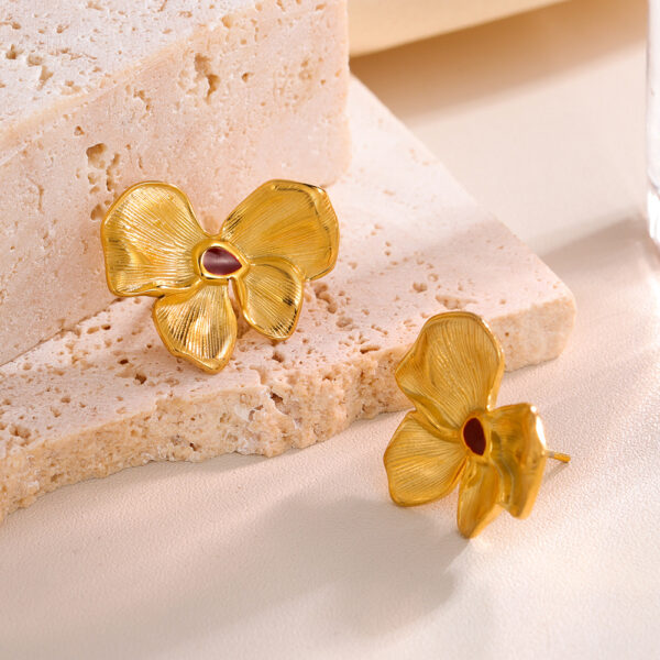 Boucles d’oreilles papillon-fleur en acier inoxydable – Style asymétrique haut de gamme