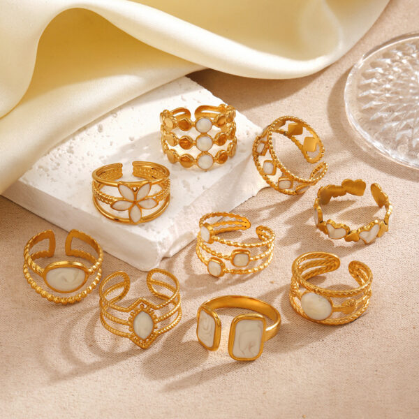 Bague blanche tendance 2025