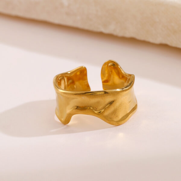 “Rogue Geometry” – Bague Titanium Asymétrique (Style Avant-Garde & Streetwear)